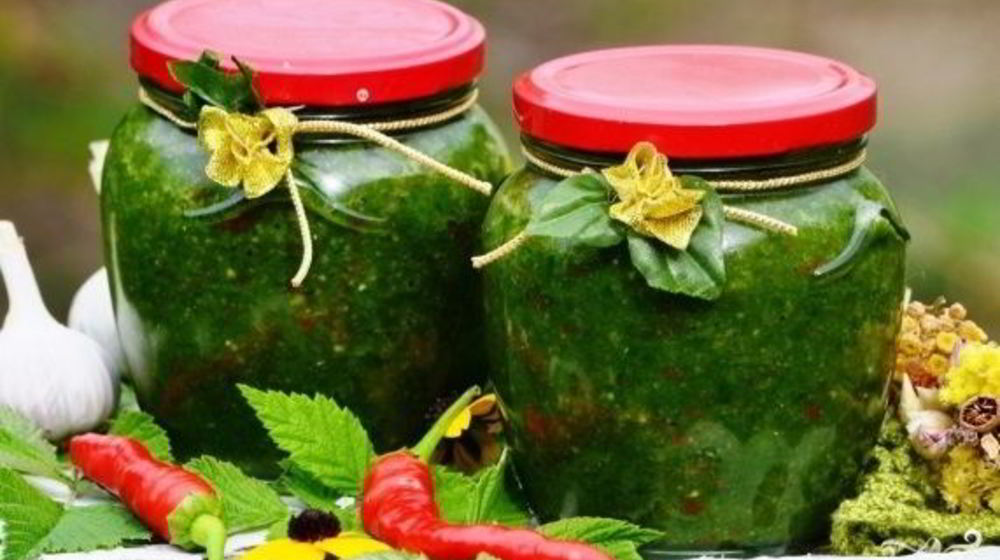 Как приготовить аджику из петрушки