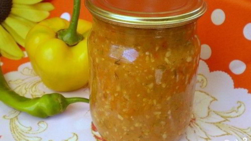 Как приготовить аджику из помидоров и перца с чесноком