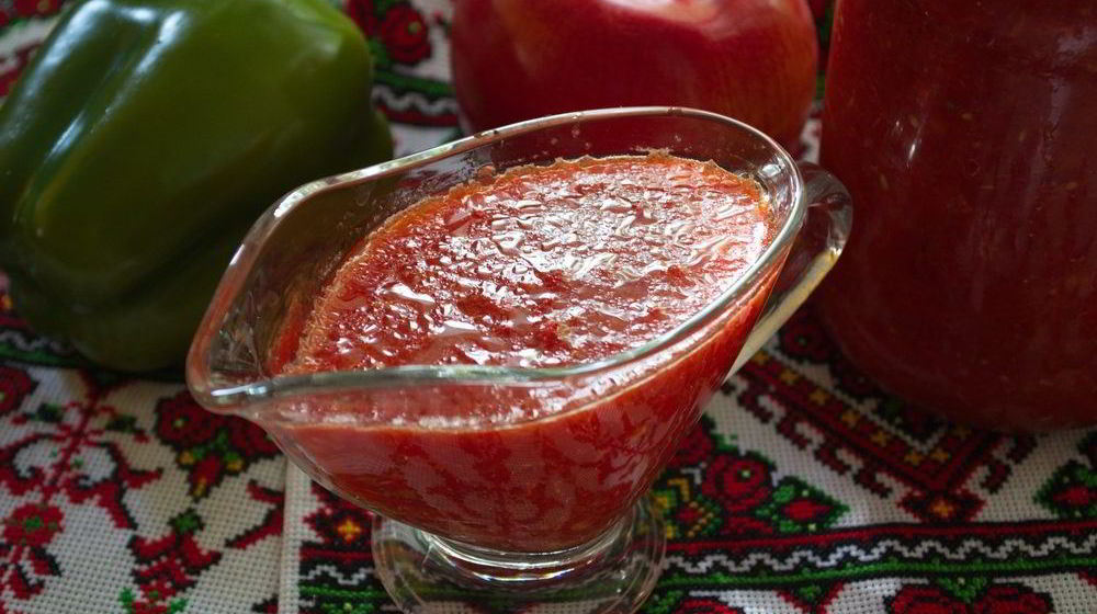Как приготовить аджику из сладкого перца