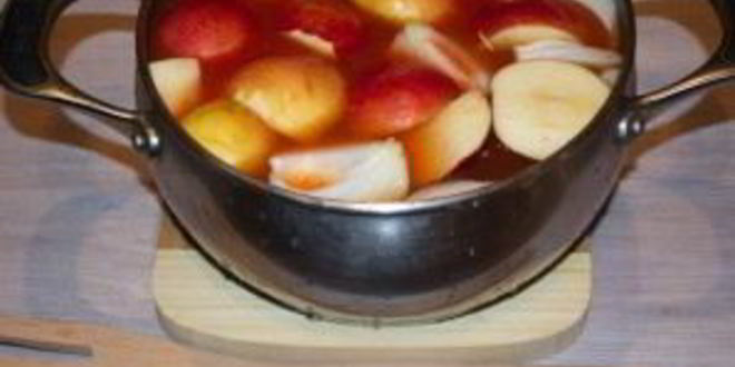 Рецепт аджики из яблок и томата на зиму