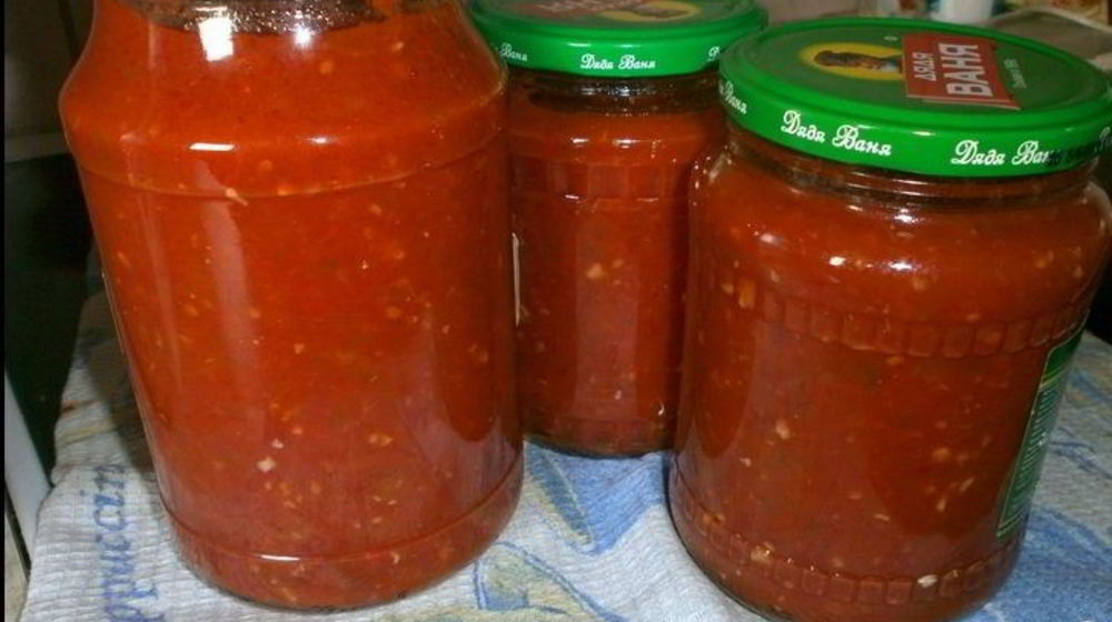 Как приготовить аджику с хреном и помидорами