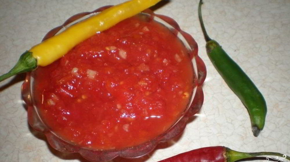 Как приготовить аджику жгучую