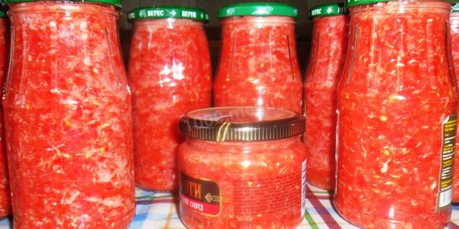 Рецепт сырой аджики с хреном и помидорами на зиму