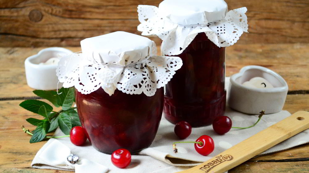 Как приготовить джем из вишни с косточками
