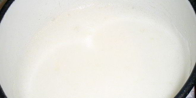 Рецепт слоистых лимонных рулетиков с джемом и орехами