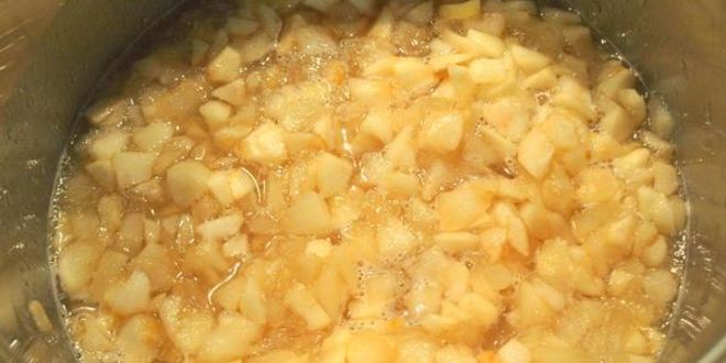 Рецепт яблочного джема с карамелью