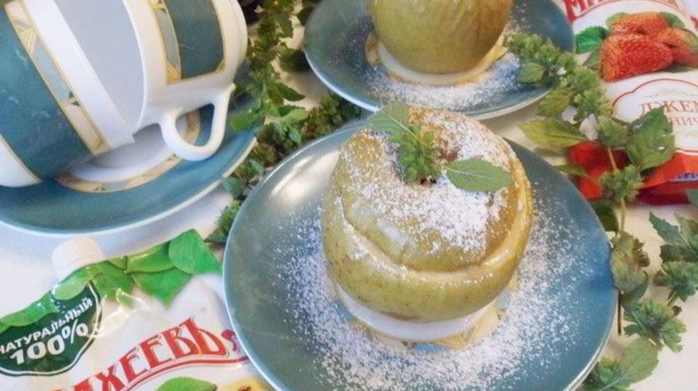 Как приготовить запеченные яблоки с джемом и бананом