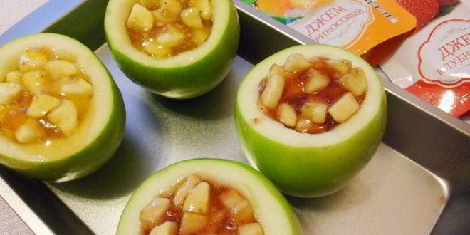 Рецепт запеченных яблок с джемом и бананом