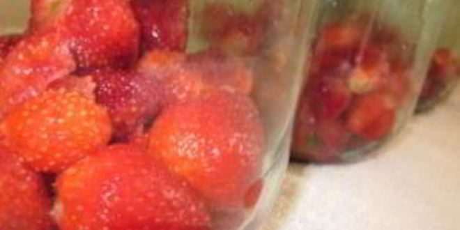 Рецепт клубничного компота на зиму