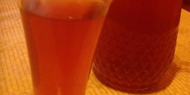 Рецепт компота из фейхоа и ягод со специями