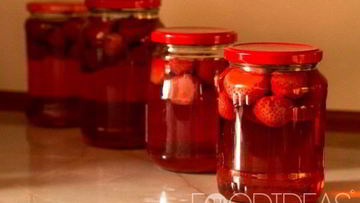 Рецепт Компота из клубники и черешни