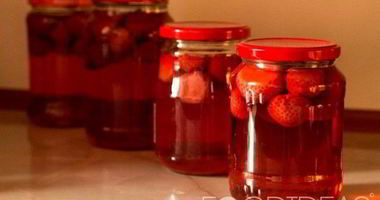 Рецепт Компота из клубники и черешни