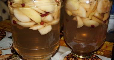 Рецепт Компота из яблок с клюквой