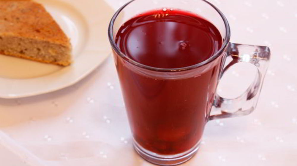 Как приготовить ягодный компот с медом