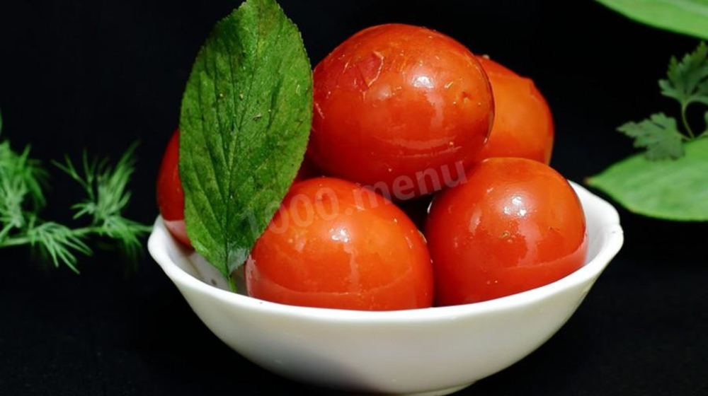 Как приготовить красные помидоры квашеные в кастрюле