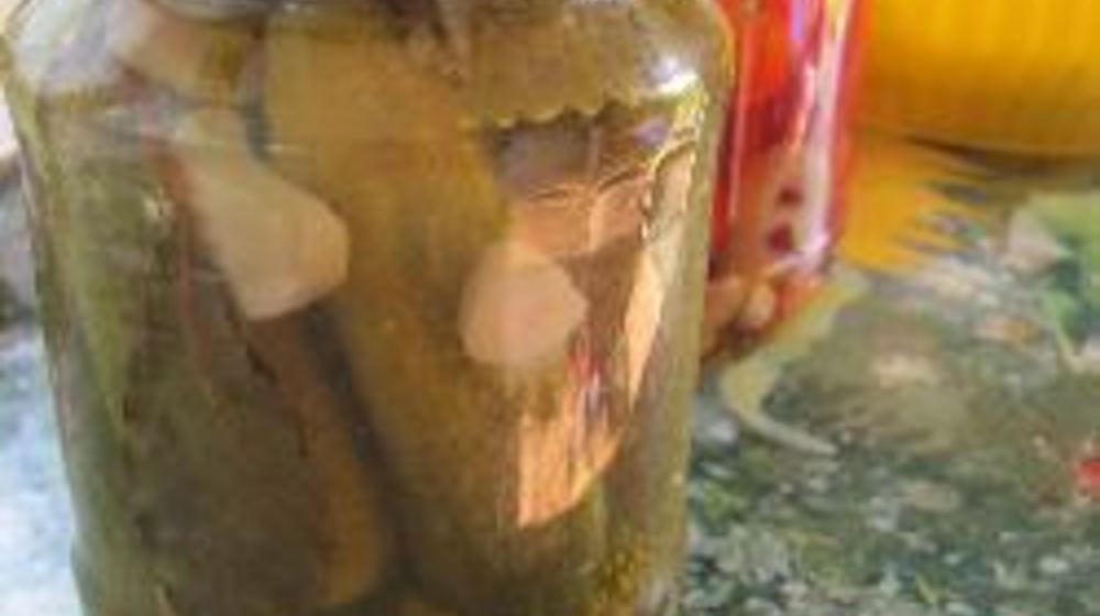 Как приготовить огурцы маринованные