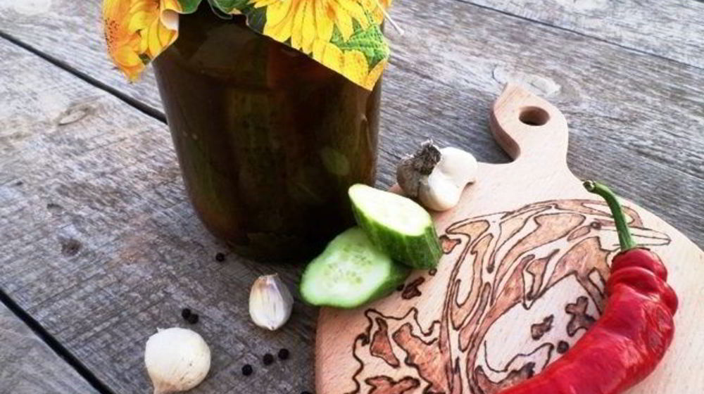 Как приготовить огурчики с кетчупом на зиму