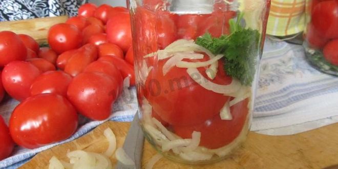 Рецепт помидоров в желатине с луком на зиму