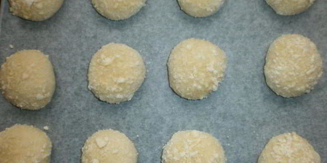 Рецепт булочек с повидлом и штрейзелем