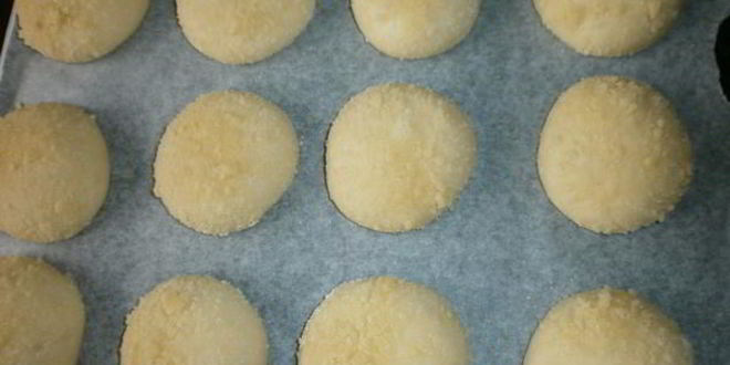 Рецепт булочек с повидлом и штрейзелем