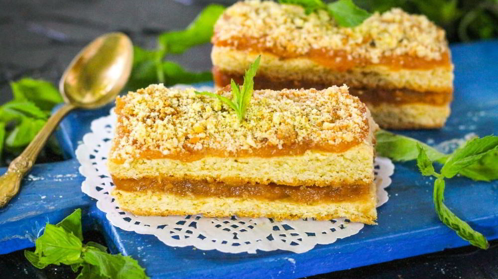 Как приготовить песочную полоску с повидлом