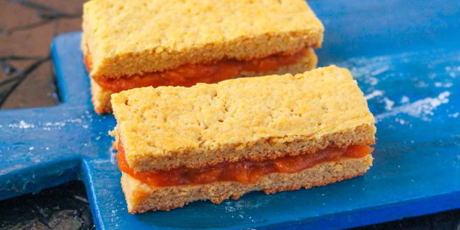 Рецепт песочной полоски с повидлом