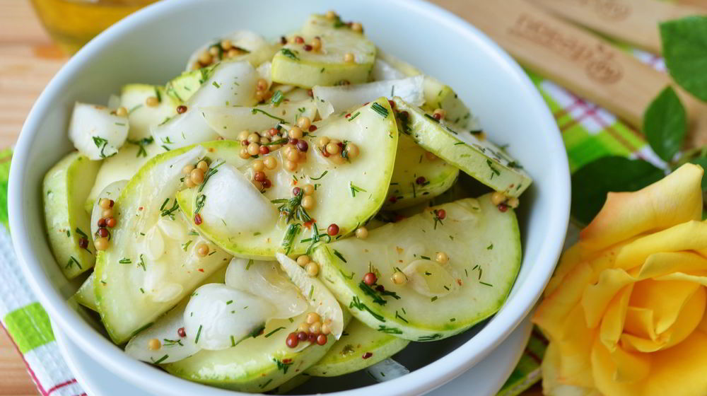 Как приготовить малосольные кабачки хрустящие