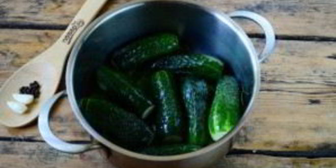 Рецепт малосольных огурцов за сутки