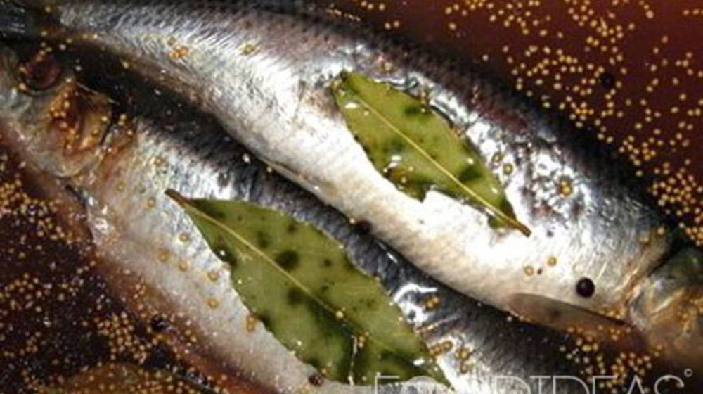 Как приготовить соленую сельдь