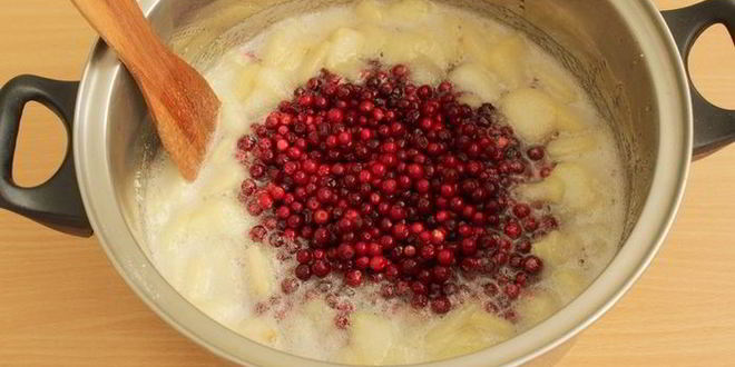 Рецепт брусничного варенья с грушей