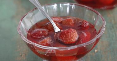 Рецепт Клубничного варенья с розовой водой