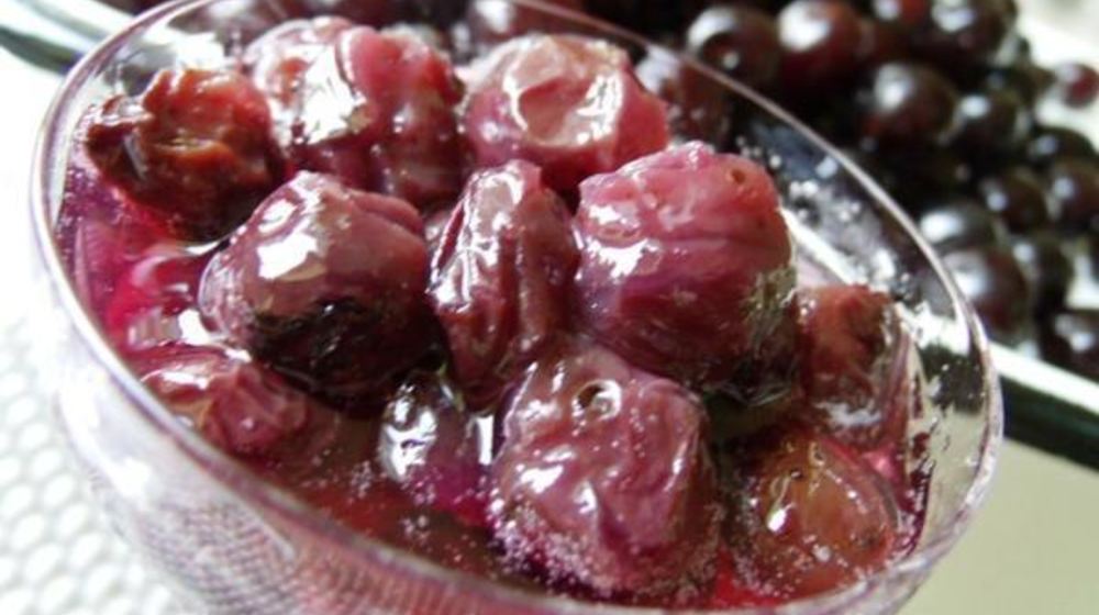 Как приготовить варенье из лавровишни