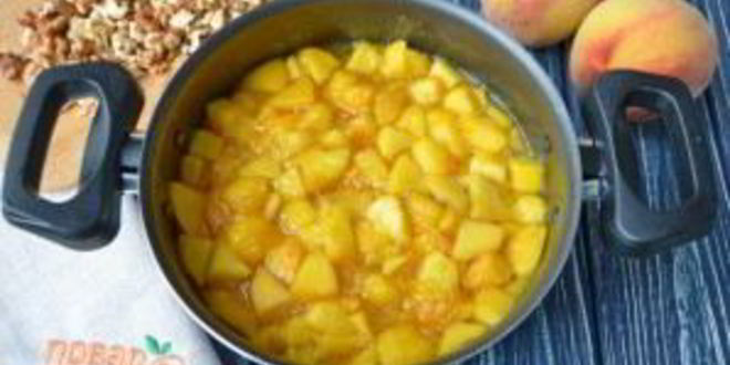 Рецепт варенья из персиков с грецкими орехами