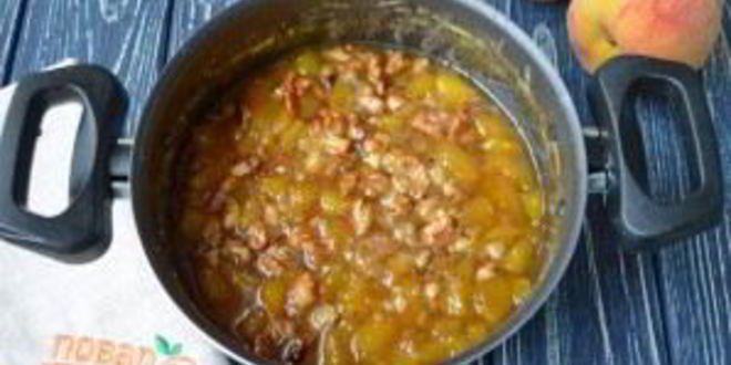 Рецепт варенья из персиков с грецкими орехами