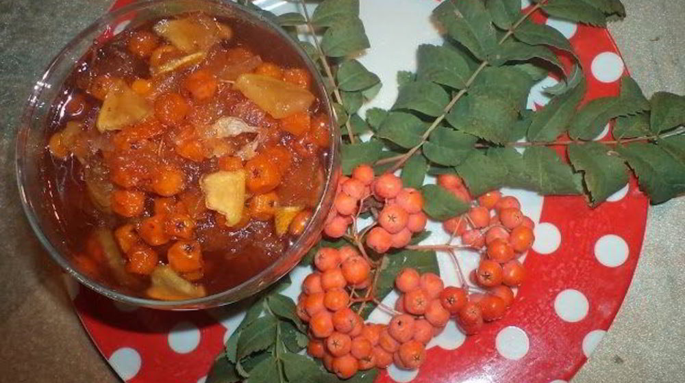 Как приготовить варенье из рябины на зиму