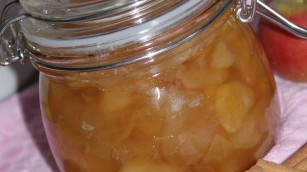 Как приготовить яблочное варенье с корицей