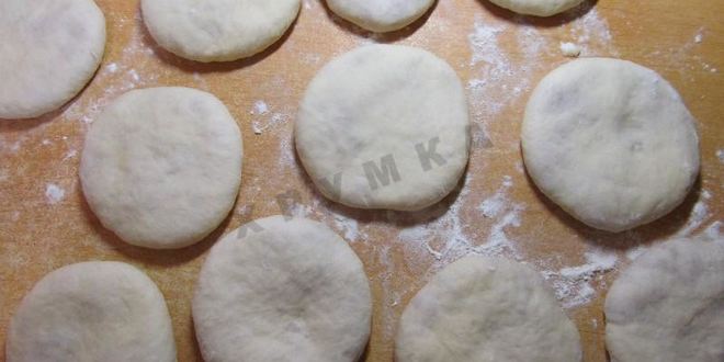 Рецепт беляшей в хлебопечке с мясом