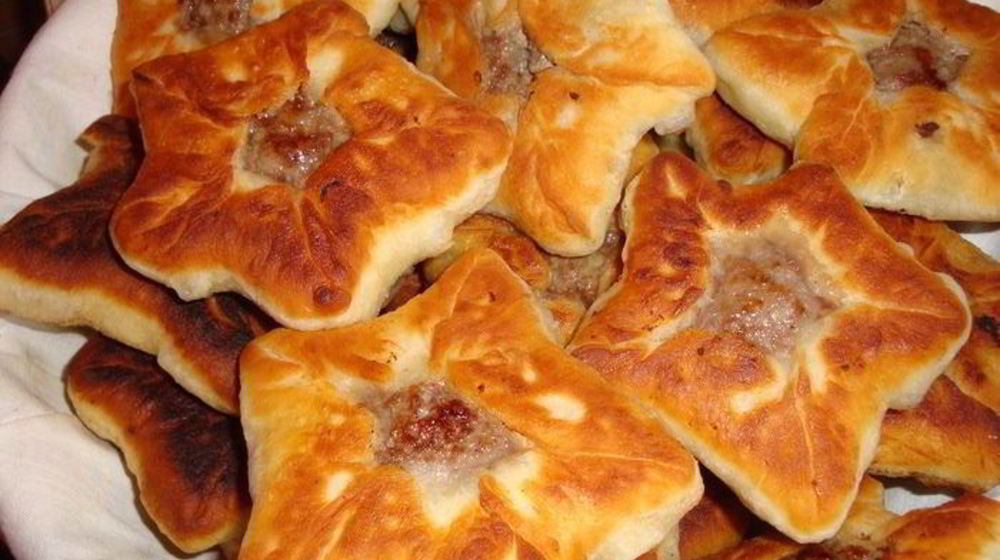 Как приготовить звездные беляшики