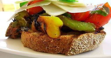 Рецепт Брускетты с жареным перцем