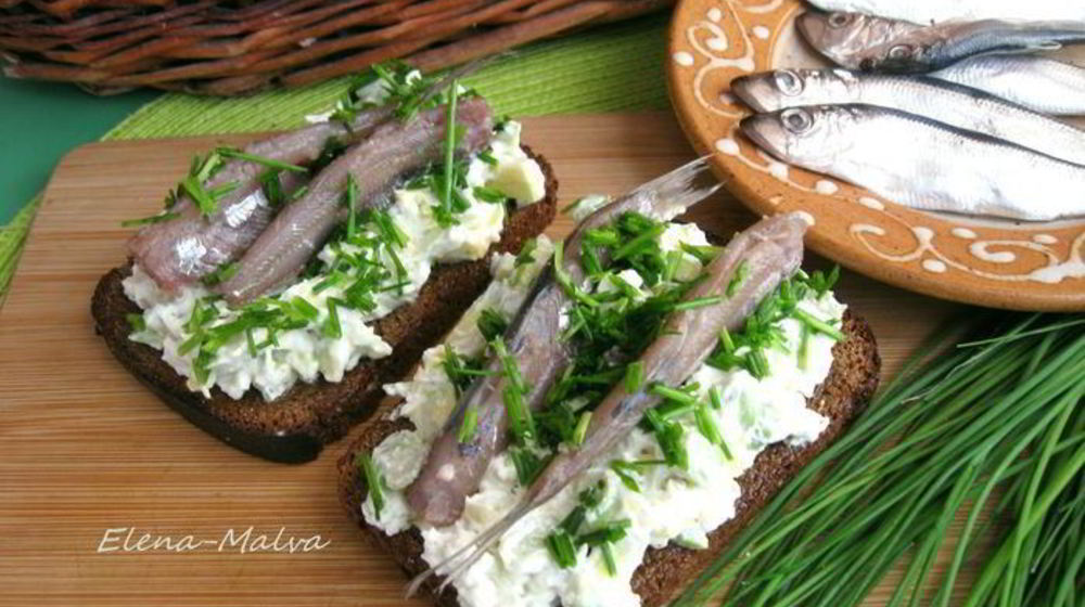 Как приготовить брускетту гуакамоле с килькой на бородинском хлебе