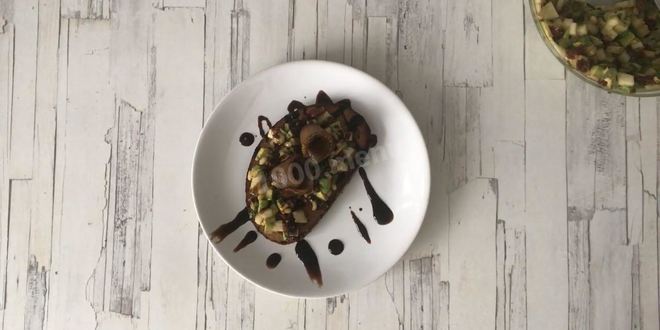 Рецепт брускетты с авокадо и грушей