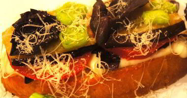 Рецепт Брускетты с базиликом и овощами