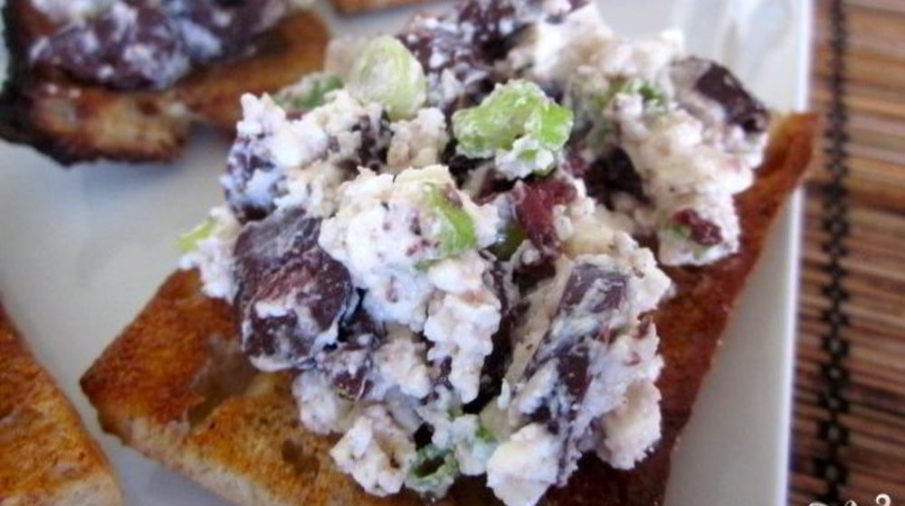 Как приготовить брускетту с маслинами и фетой