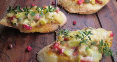 Рецепт Брускетты с овощами и тунцом