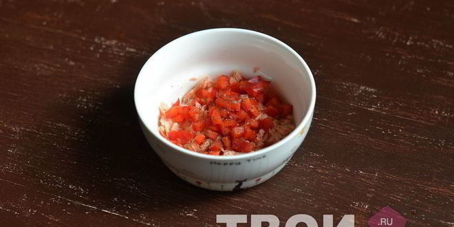 Рецепт брускетты с рыбным салатом