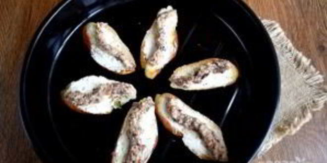 Рецепт брускетты с сардинами и сливочным сыром