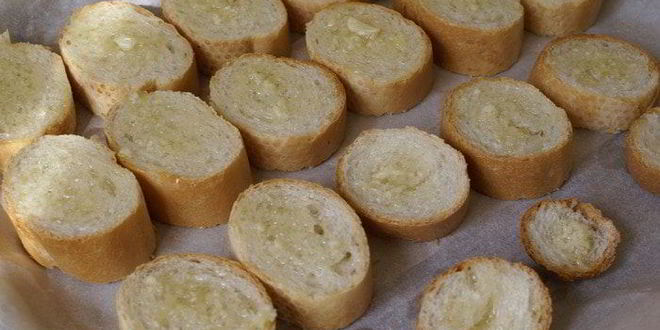 Рецепт брускетты с томатами и авокадо