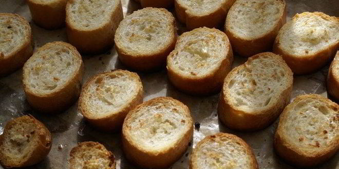 Рецепт брускетты с томатами и авокадо