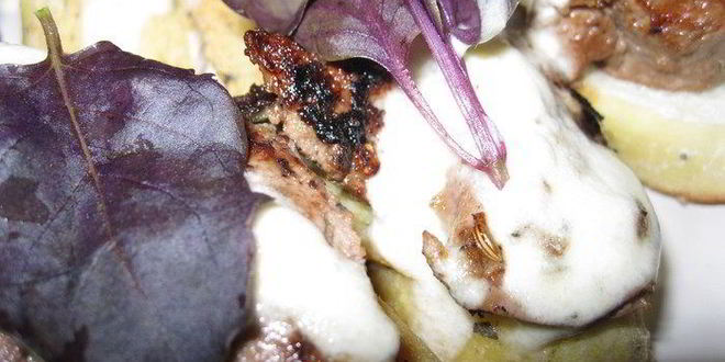 Рецепт брускетт с печенью кролика и винным соусом на кукурузном хлебе