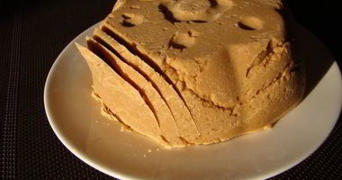 Рецепт Брюноста — коричневого, практически Норвежский сыр